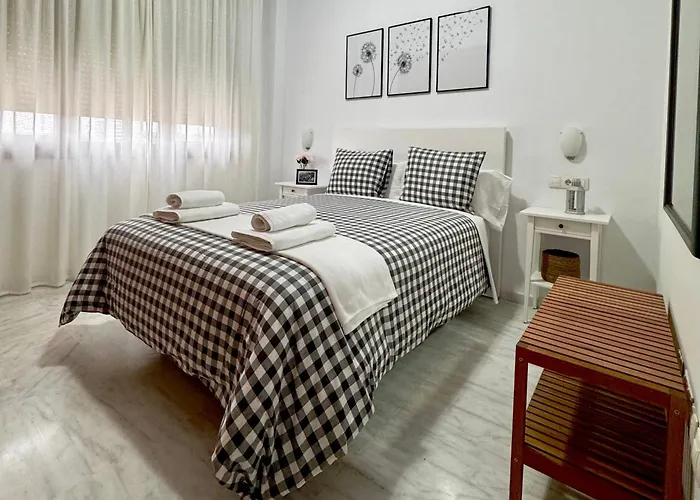 Apart-hotel Acogedor - Piscina - Parking 3*